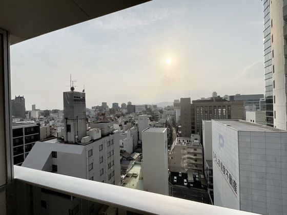 �y���]�z�@