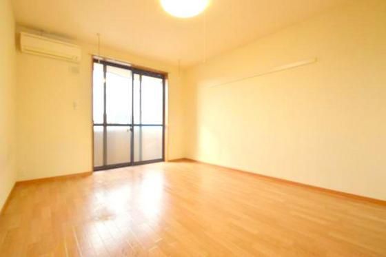 �y�����E���r���O�z�@