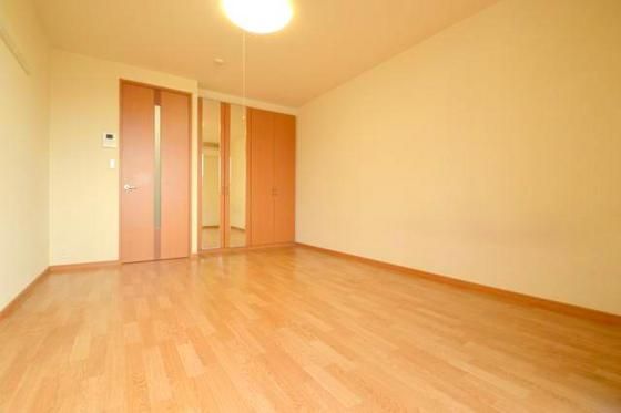 �y�����E���r���O�z�@