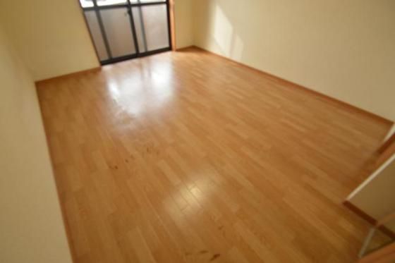 �y�����E���r���O�z�@