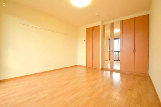 �y�����E���r���O�z�@