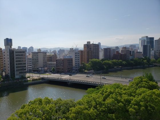 �y���]�z�@