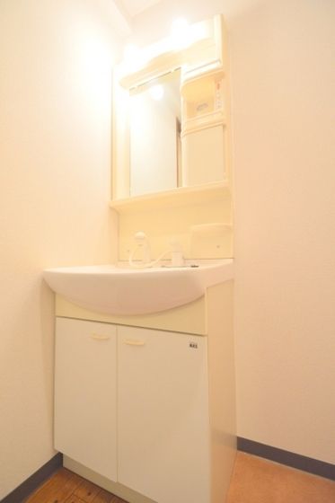 �y���ʏ��z�@�V�����v�[�h���b�T�[�t�̓Ɨ����ʑ�