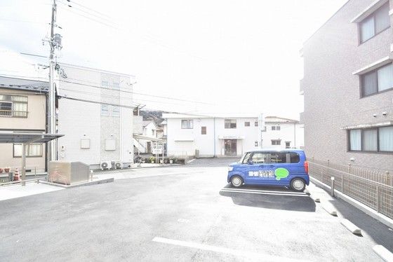 �y���]�z�@