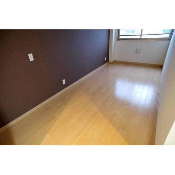 �y�����E���r���O�z�@���r���O