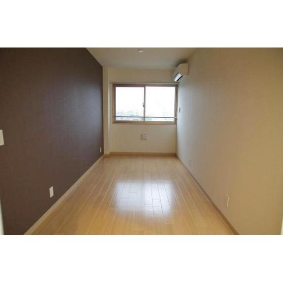 �y�����E���r���O�z�@