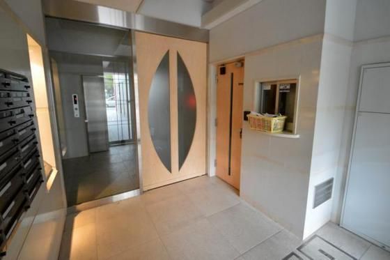 �G���g�����X