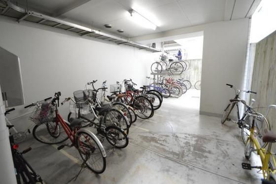 ���փX�y�[�X