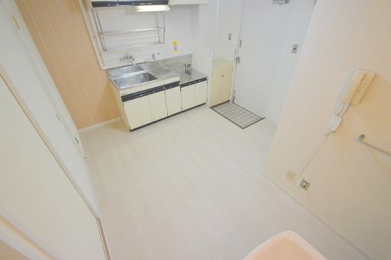 �y�����E���r���O�z�@���r���O