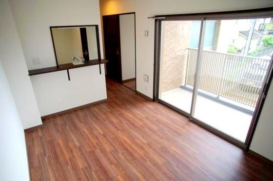 �y�����E���r���O�z�@