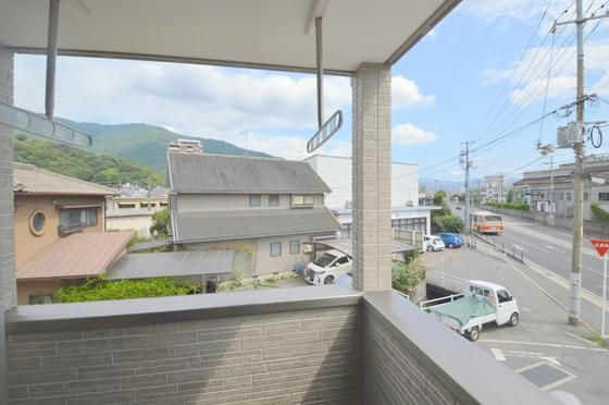 �y���]�z�@