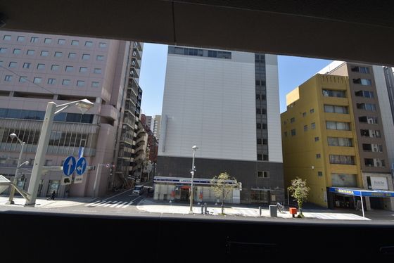 �y���]�z�@