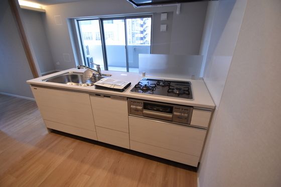 �y�L�b�`���z�@