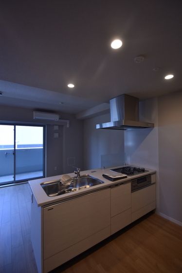 �y�L�b�`���z�@