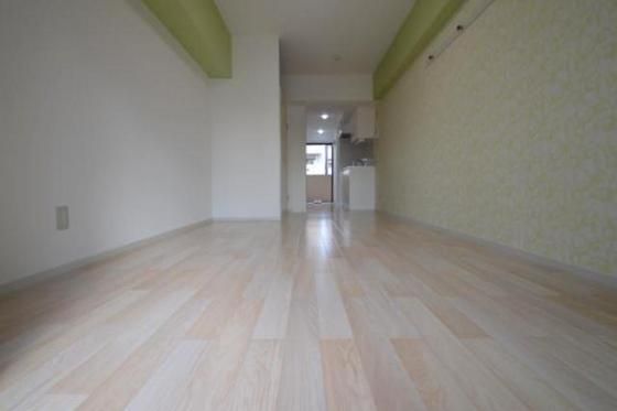 �y�����E���r���O�z�@