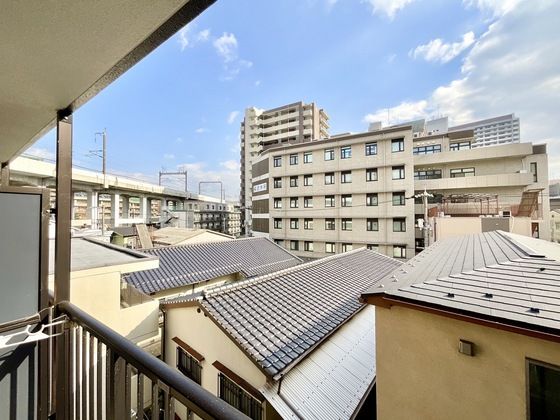 �y���]�z�@