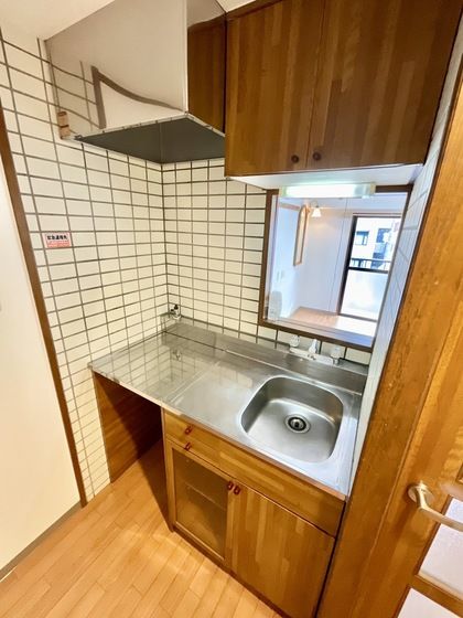 �y�L�b�`���z�@