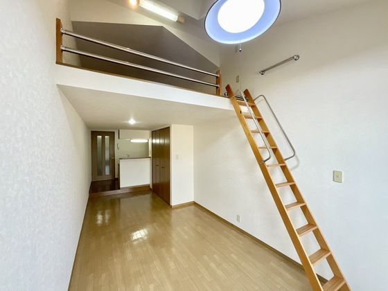 �y���̑������E�X�y�[�X�z�@