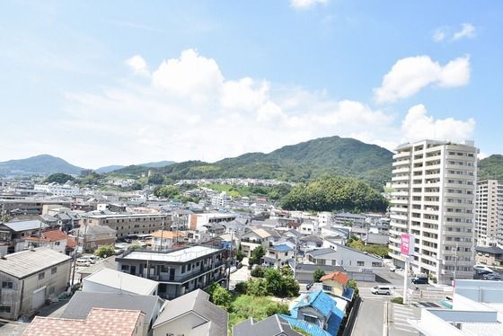 �y���]�z�@