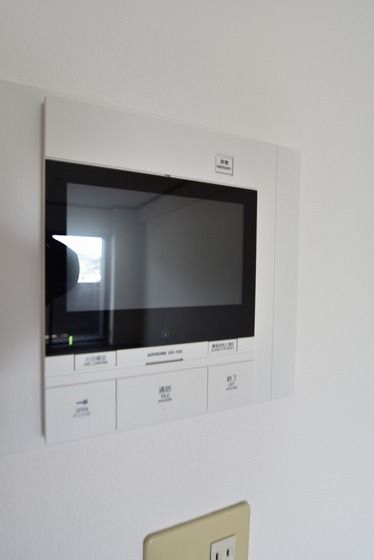 �y�Z�L�����e�B�z�@