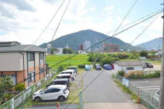 �y���]�z�@