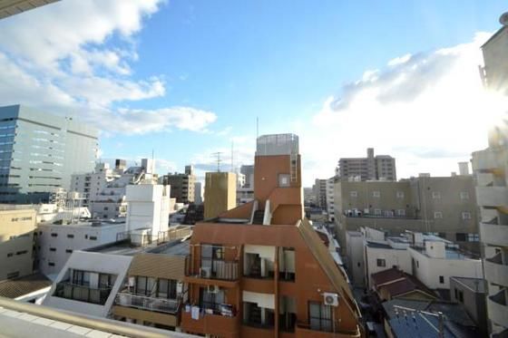 �y���]�z�@���]������