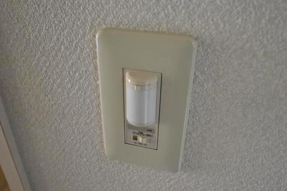 �y���̑��z�@�l�ԃZ���T�[�t���Ɩ�(^��^)