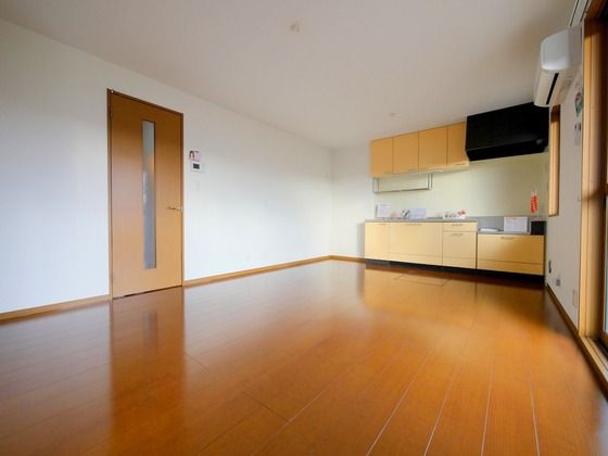 �y�����E���r���O�z�@