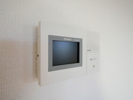 �y�Z�L�����e�B�z�@