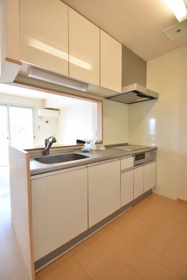 �y�L�b�`���z�@