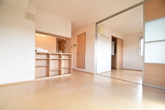 �y�����E���r���O�z�@