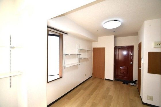 �y�����E���r���O�z�@