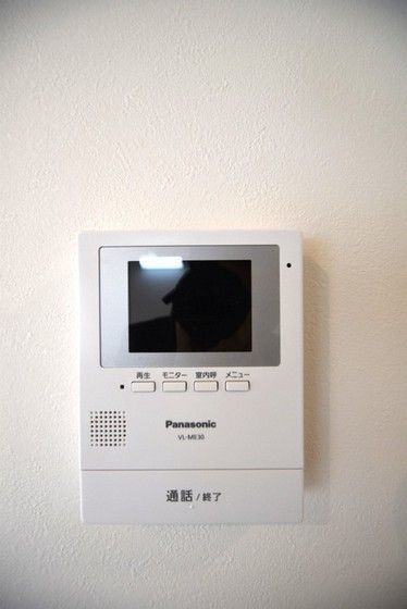 �y�Z�L�����e�B�z�@