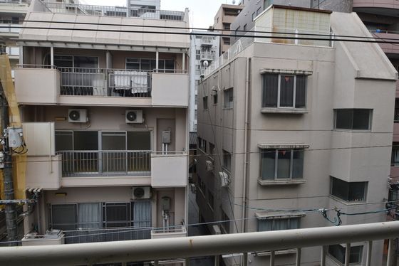 �y���]�z�@