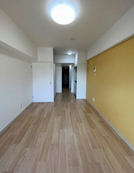 �y�����E���r���O�z�@