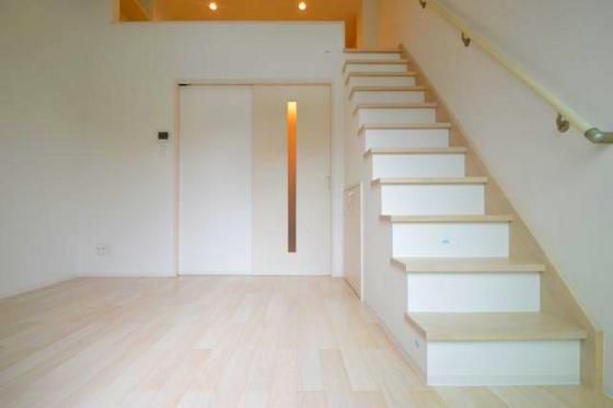 �y�����E���r���O�z�@