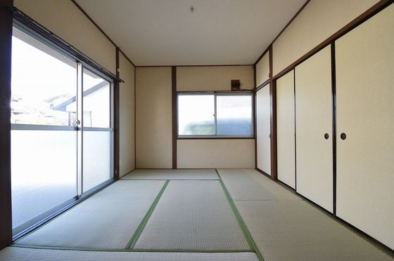 �y���̑������E�X�y�[�X�z�@��͓����O�ɕ\�ւ������܂�