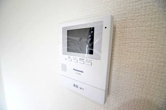 �y�Z�L�����e�B�z�@���σC���[�W�}