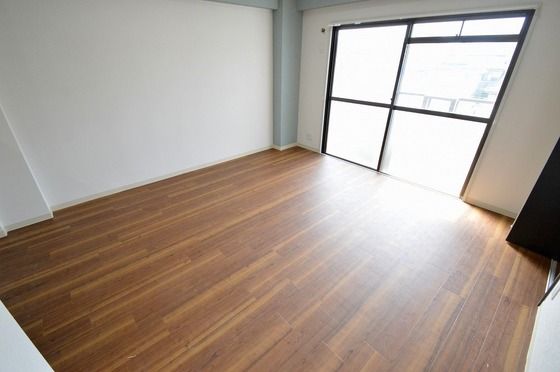 �y�����E���r���O�z�@���σC���[�W�}