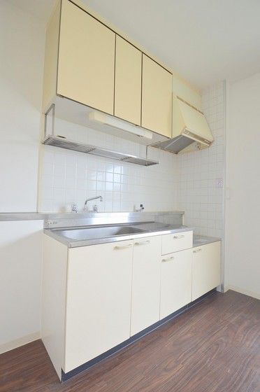 �y�L�b�`���z�@