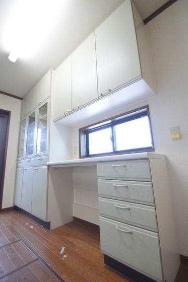 �y�L�b�`���z�@��e�ʂ̃L�b�`���L���r�l�b�g��