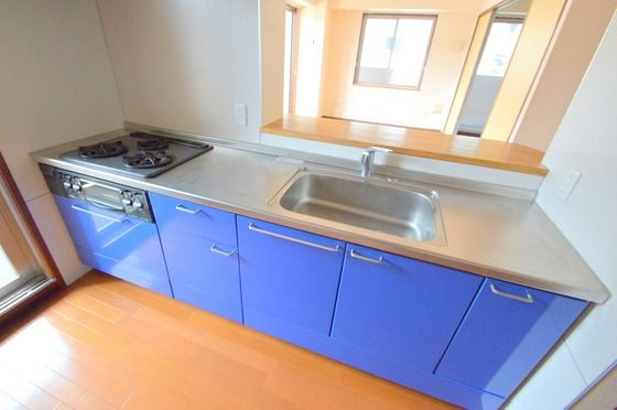 �y�L�b�`���z�@