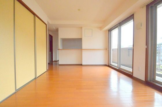 �y�����E���r���O�z�@