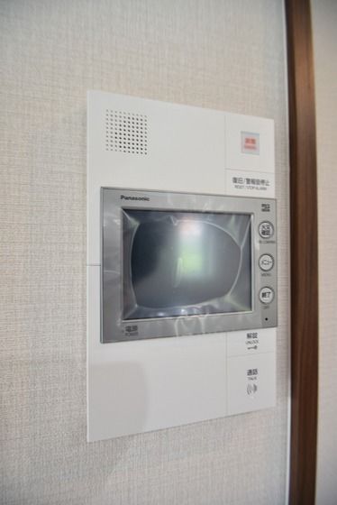 �y�Z�L�����e�B�z�@