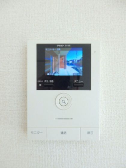 �y�Z�L�����e�B�z�@