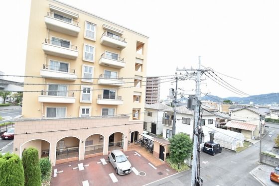 �y���]�z�@