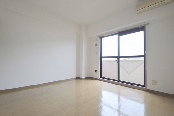 �y�����E���r���O�z�@