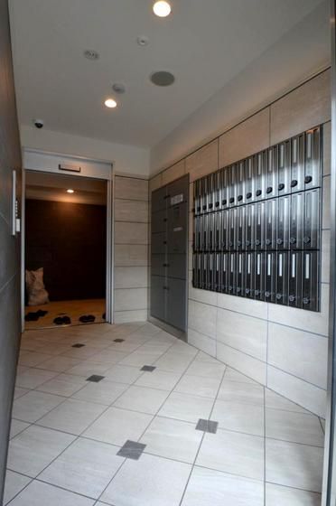 �֗��ȑ�z�{�b�N�X����