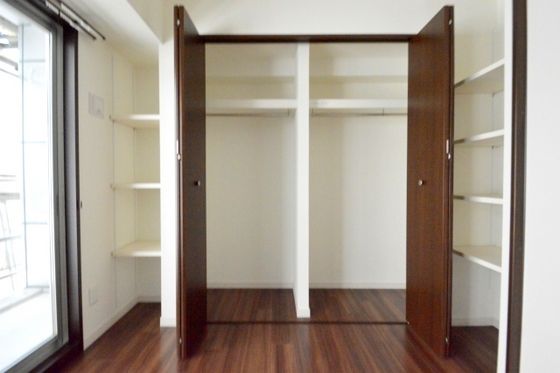 �y���[�z�@�N���[�[�b�g�E���u�X�y�[�X