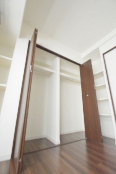 �y���[�z�@�N���[�[�b�g�E���u�X�y�[�X